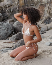 Load image into Gallery viewer, Lauren Bikini Top